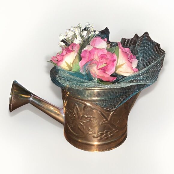 Mini Brass Holsley Watering Can With Flowers - Picture 2 of 6